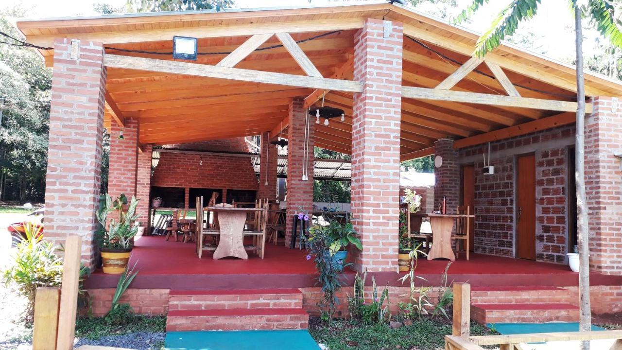 Cabanas La Quinta Пуерто Игуасу Екстериор снимка